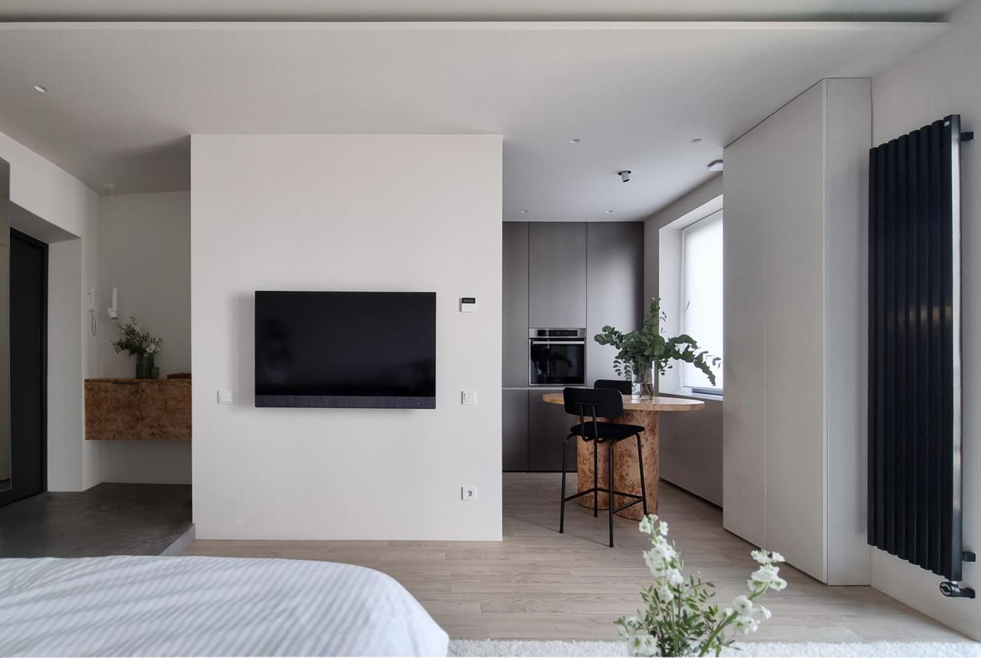 E L E V E N Apartment